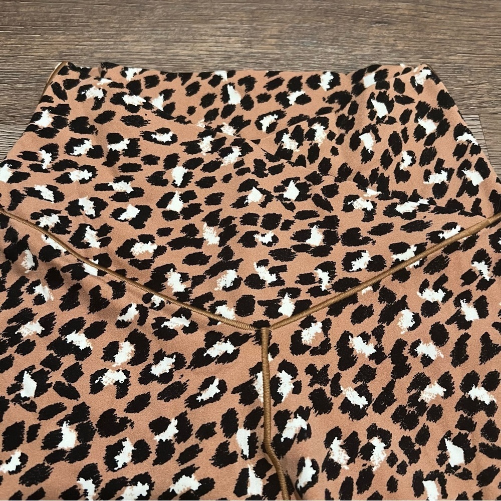 Aerie Leopard Print Crossover Biker Shorts - Picture 3 of 6